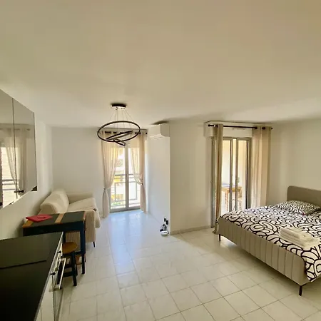 Apartment Modern In